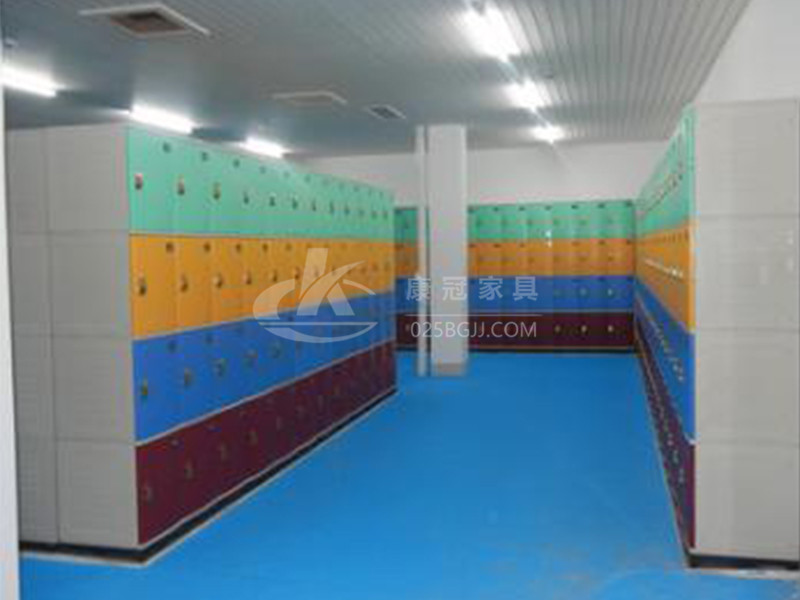 ABS防潮(chao)更衣(yi)櫃(gui)-03