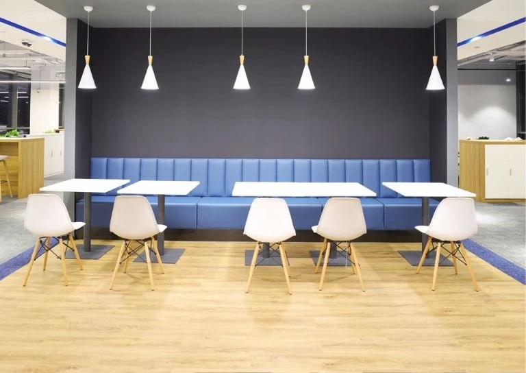 康(kang)冠(guan)分析爲(wèi)什麼(me)二手(shou)辦(ban)公傢具越(yue)來越(yue)受(shou)歡迎(ying)？