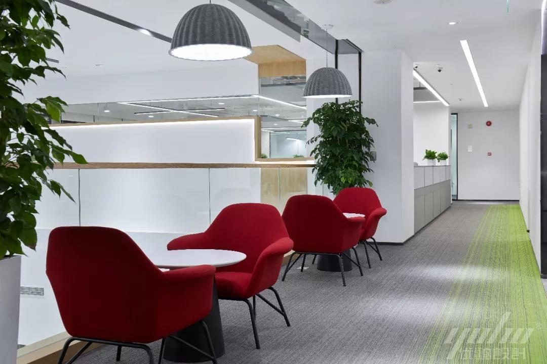 辦公(gong)室(shi)文(wen)件櫃的擺放(fang)