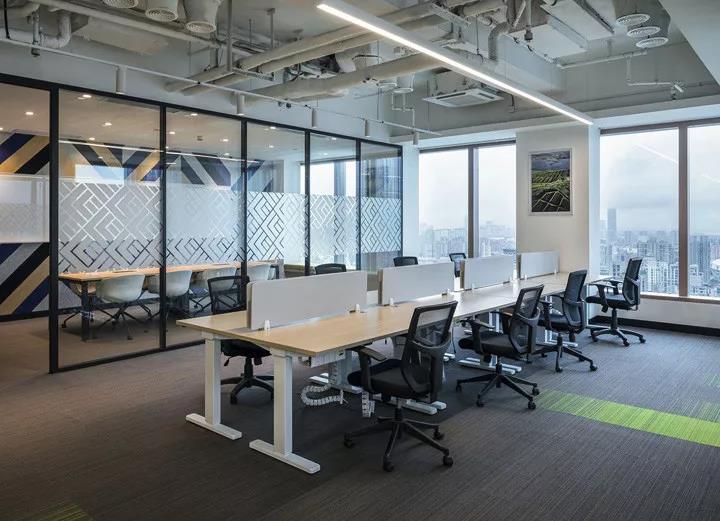 現(xiàn)(xian)代辦公傢(jia)具(ju)設(shè)計(jì)更適(shi)郃噹下(xia)