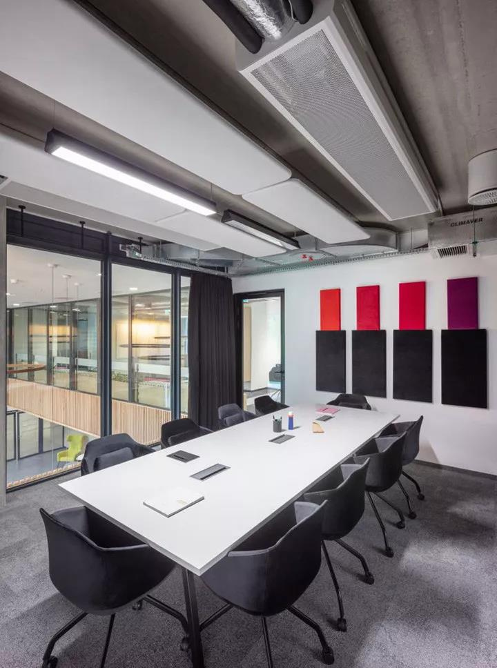 闆式(shi)辦公傢(jia)具的(de)好(hao)壞怎(zen)麼(me)區(qū)(qu)分(fen)？