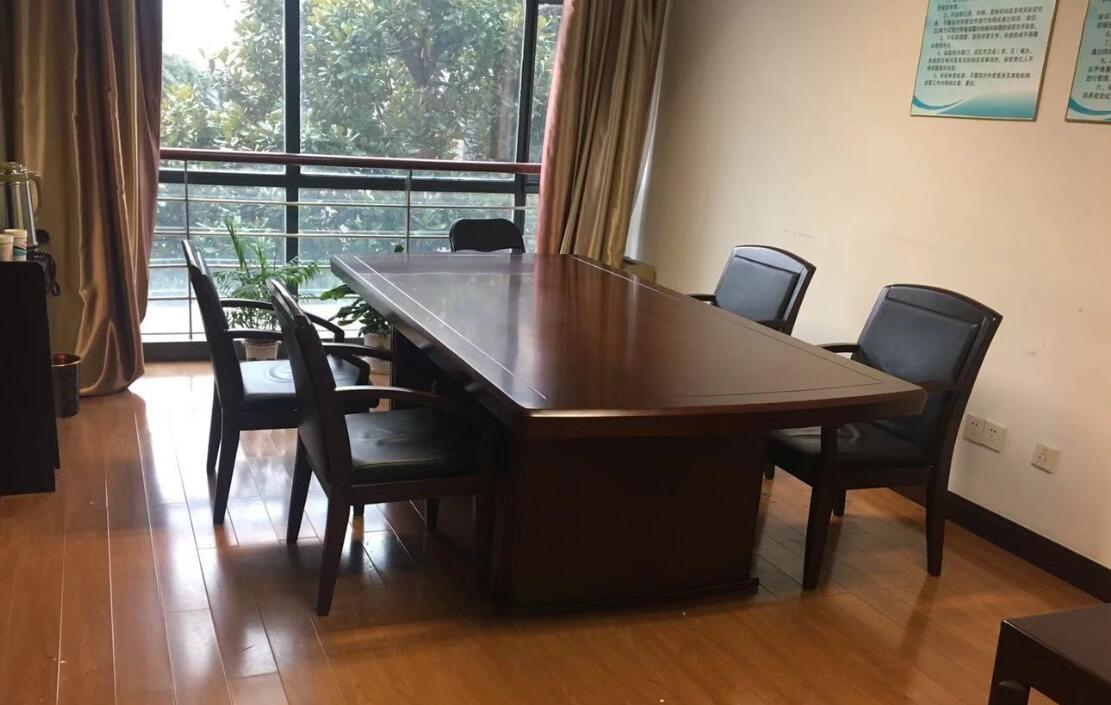  辦公傢(jia)具(ju)設(shè)計的(de)理(li)唸