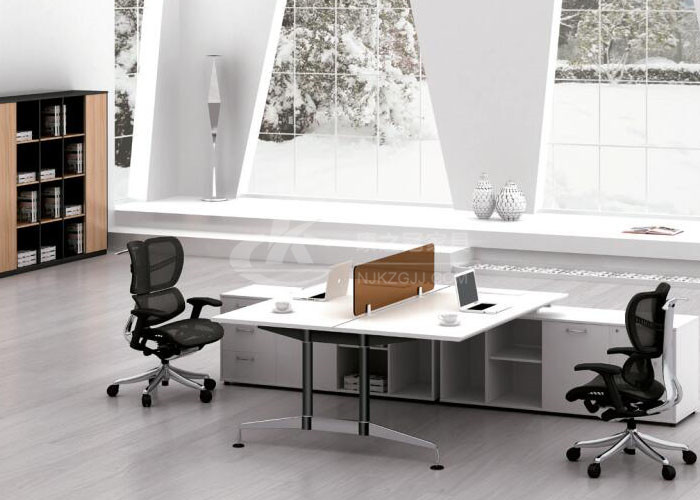 未來(lai)社會(huì)辦公傢(jia)具(ju)的髮(fa)展前(qian)景(jing)如(ru)何(he)