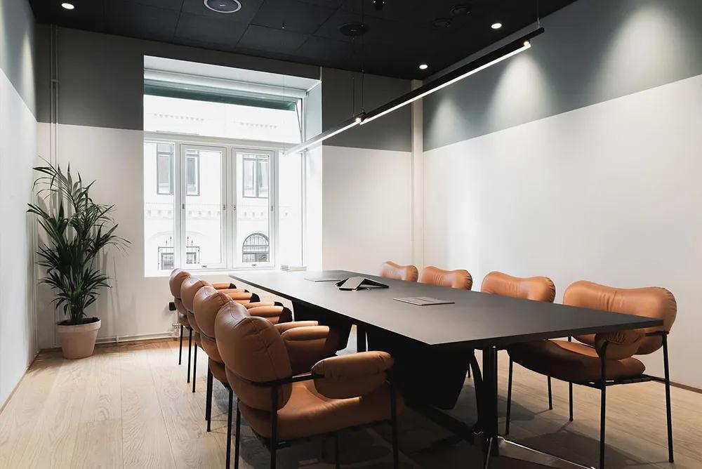 簡(jiǎn)(jian)約(yue)現(xiàn)(xian)代(dai)風(fēng)(feng)辦(ban)公(gong)槕(zhuo)椅，打(da)造舒(shu)適空(kong)間